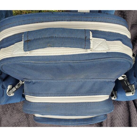 Picnic Plus Backpack Insulated Compartments Wine Bottle Holders Cutlery + More - Picture 5 of 5
